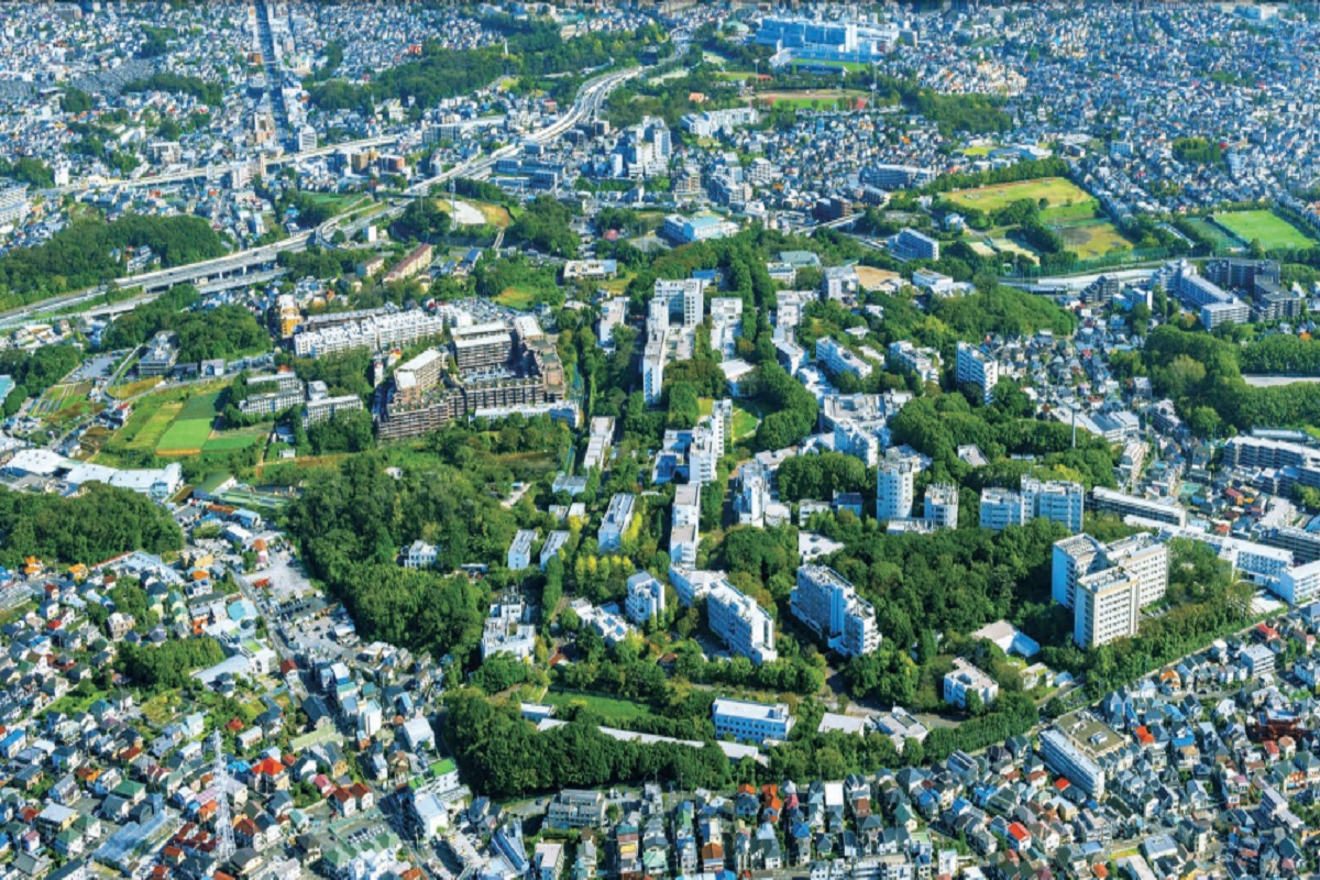 上空から見た横浜国立大学周辺　出典：横浜国立大学